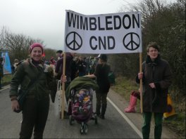 Jill and Harriet holding Wimbledon CND banner